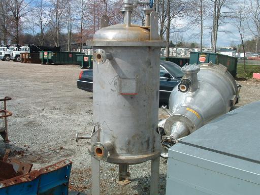 Used Industrial Alloy Fabricators approx 130 gallon 304 S/S tank(SOLD)