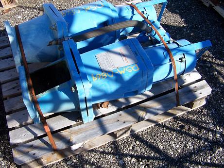 Used lightnin Model XLC-100D top entry agitator drive