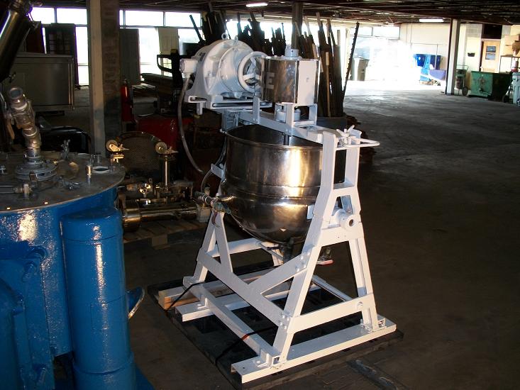 Used  Lee approximately 30 gallon T-304 stainless steel jacketed kettle