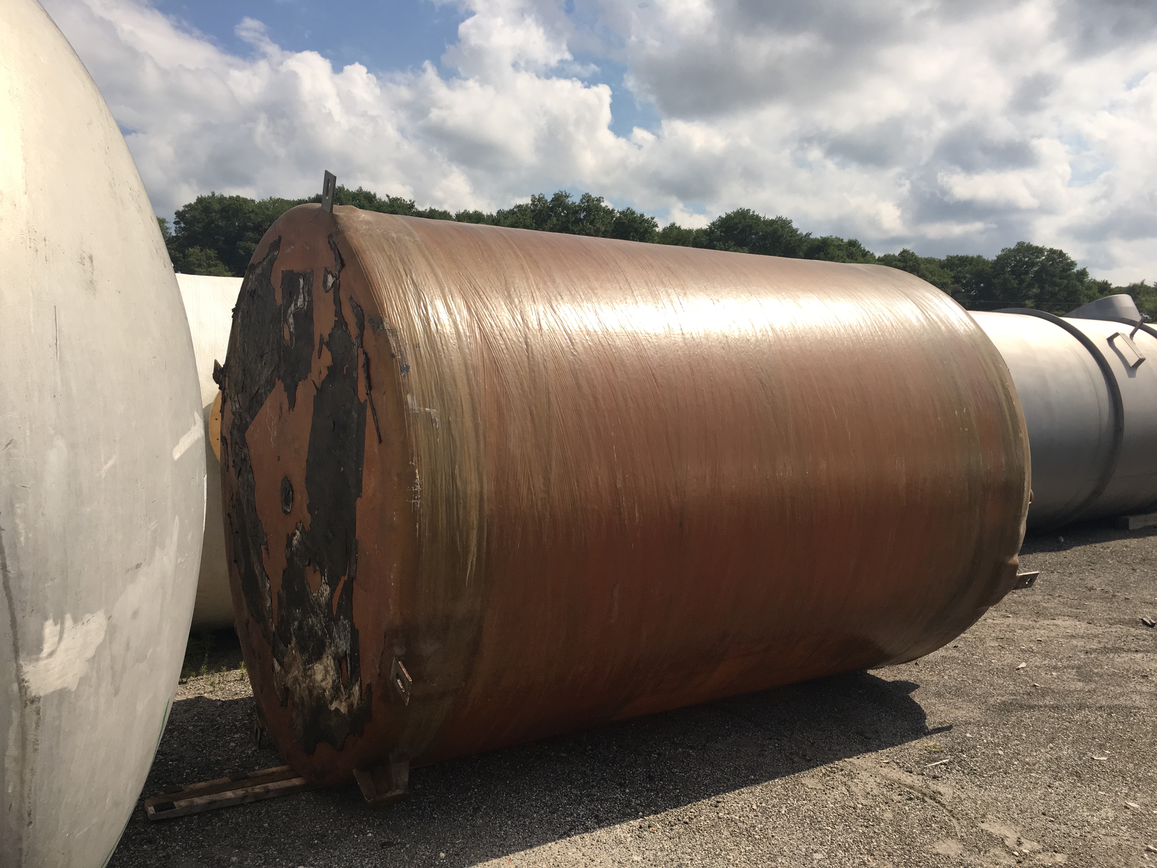 Used Ershigs Inc. 4100 gallon vertical fiberglass storage tank DHG