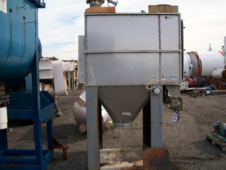 Used DCE 215 sq. ft. Dalamatic cased dust collector. Type 143