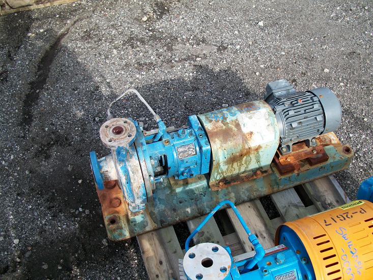 Used Goulds 316 stainless steel centrifugal pump.  Size 1X 1.50 X approx. 8