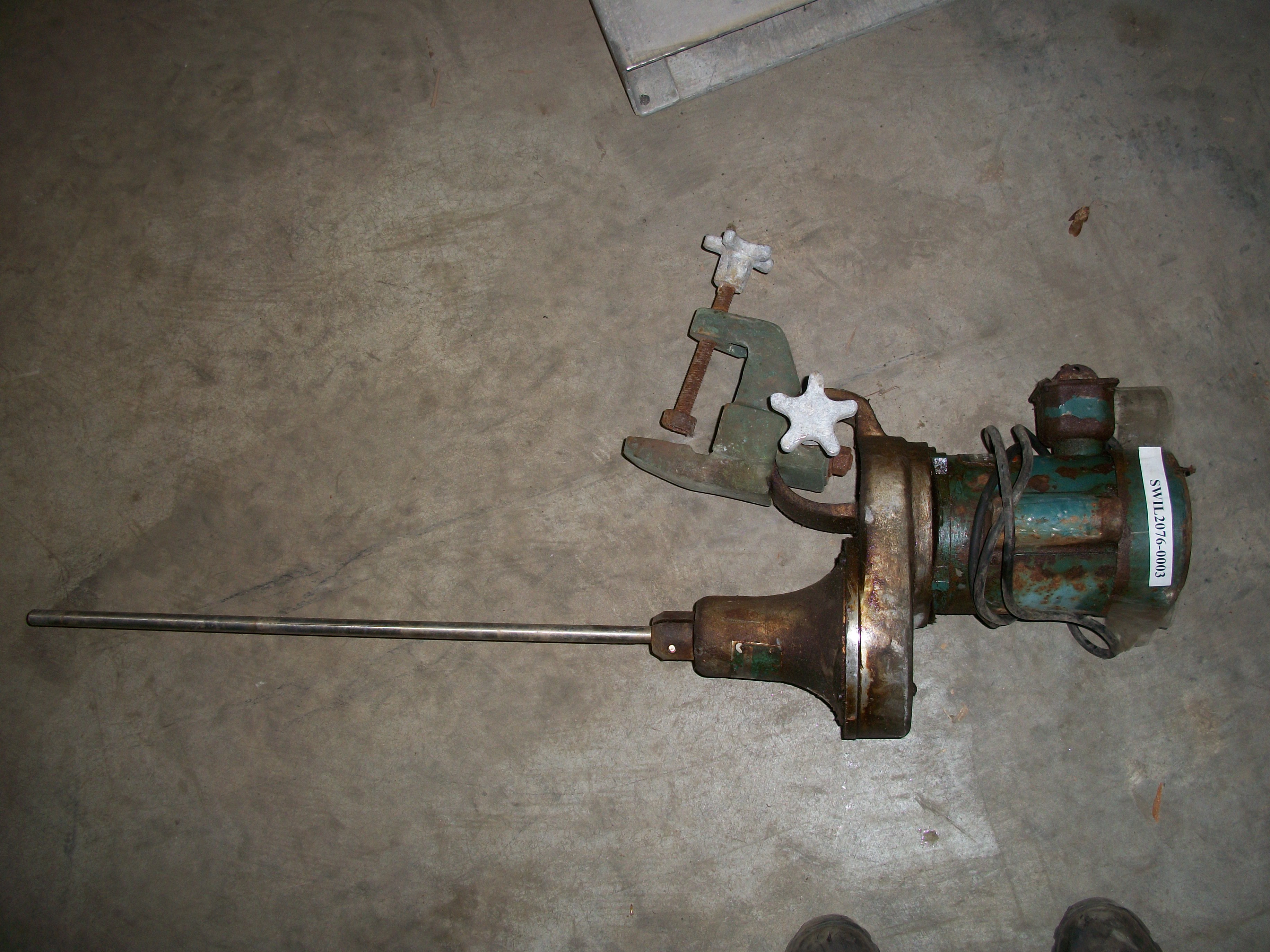 Used Mixmor Model G-14 clamp style geardriven agitator