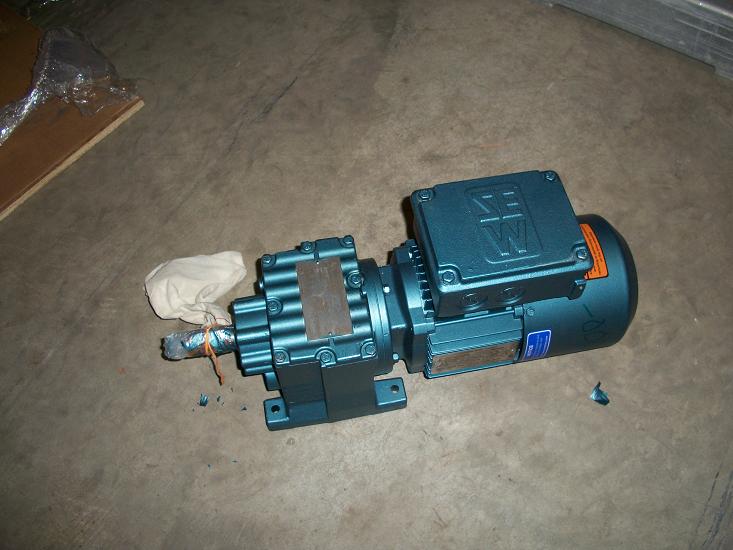 Unused SEW Euro-Drive Type R27DT71D4BM605HR