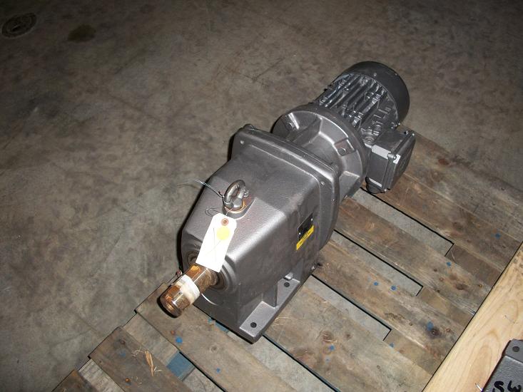 Unused Nord unicase gear reducer. Type SK42-180TC1-100L/40 CUS.