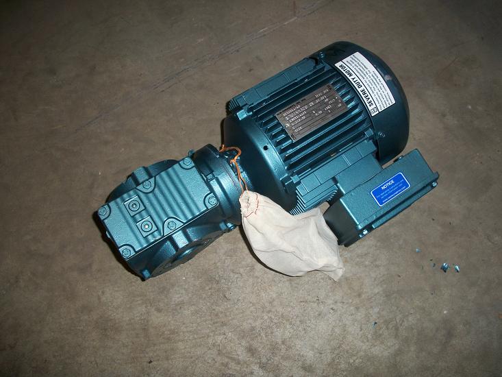 Unused Sew Euro-Drive Type SA47DT90L4-KS gear reducer
