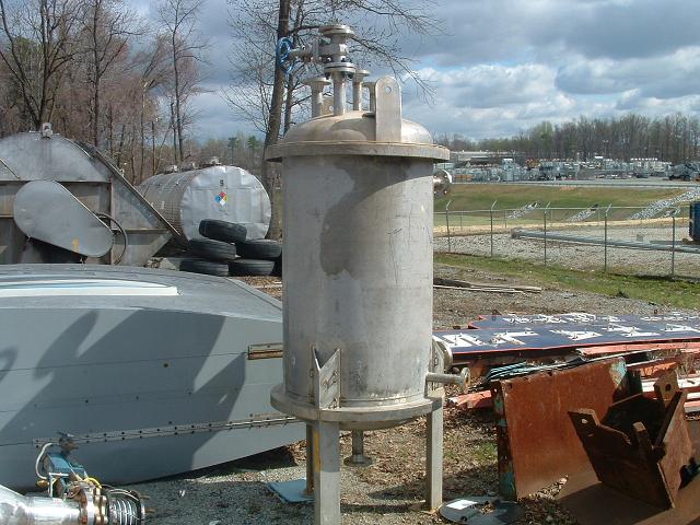 Used Industrial Alloy Fabricators approx 130 gallon vertical 304 S/S tank