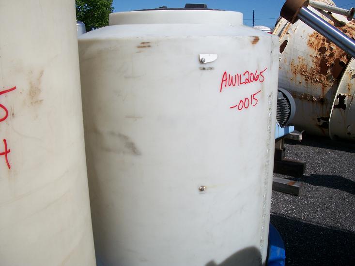 Used approximately 200 gallon vertical poly tank