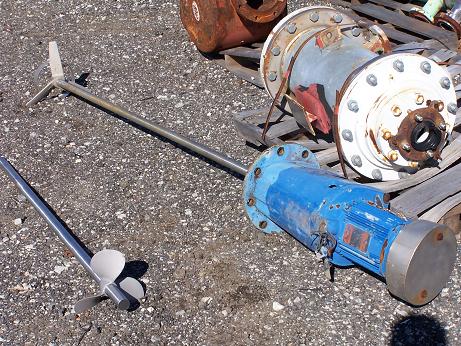 Used lightnin Model XJC-174 top entry agitator drive