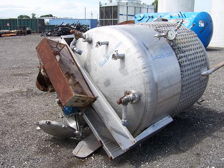 Used Will Flow approximately 600 gallon stainless steel reactor