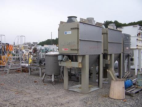Used DCE 215 sq. ft. Dalamatic cased dust collector. Model DU-203