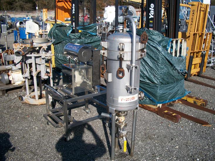 Used Filterrite 304 stainless steel cartridge filter.  Type 36MS02-304-1.5F
