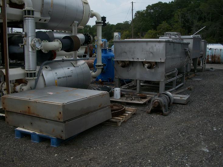 Used RMF Model 28-10000 304 S/S 200 cu. Ft. double paddle blender